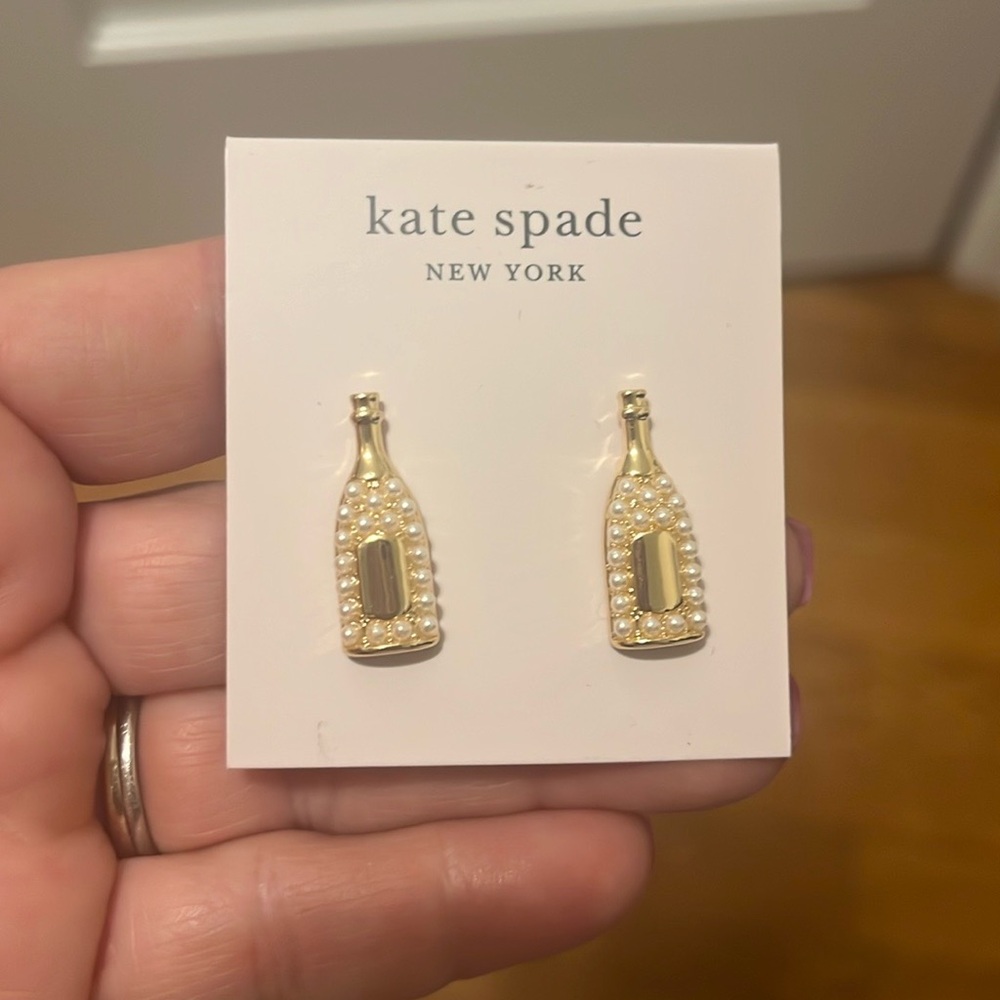 Kate Spade champagne bottle studs NWT